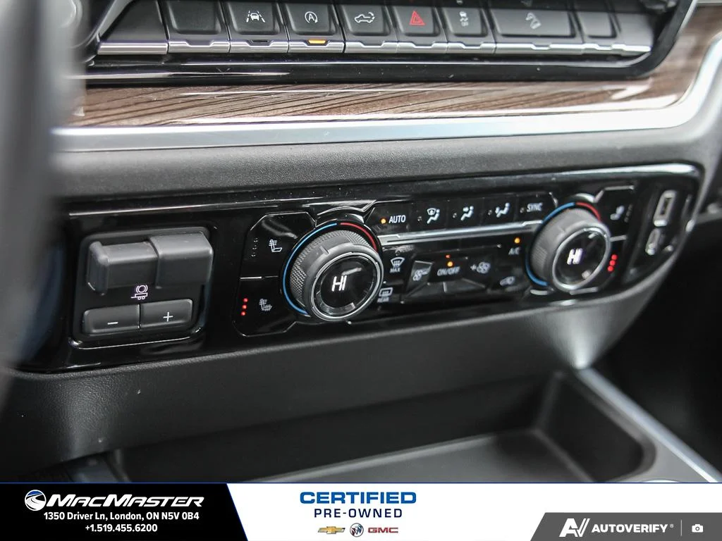 Used 2022  Chevrolet RST image 23