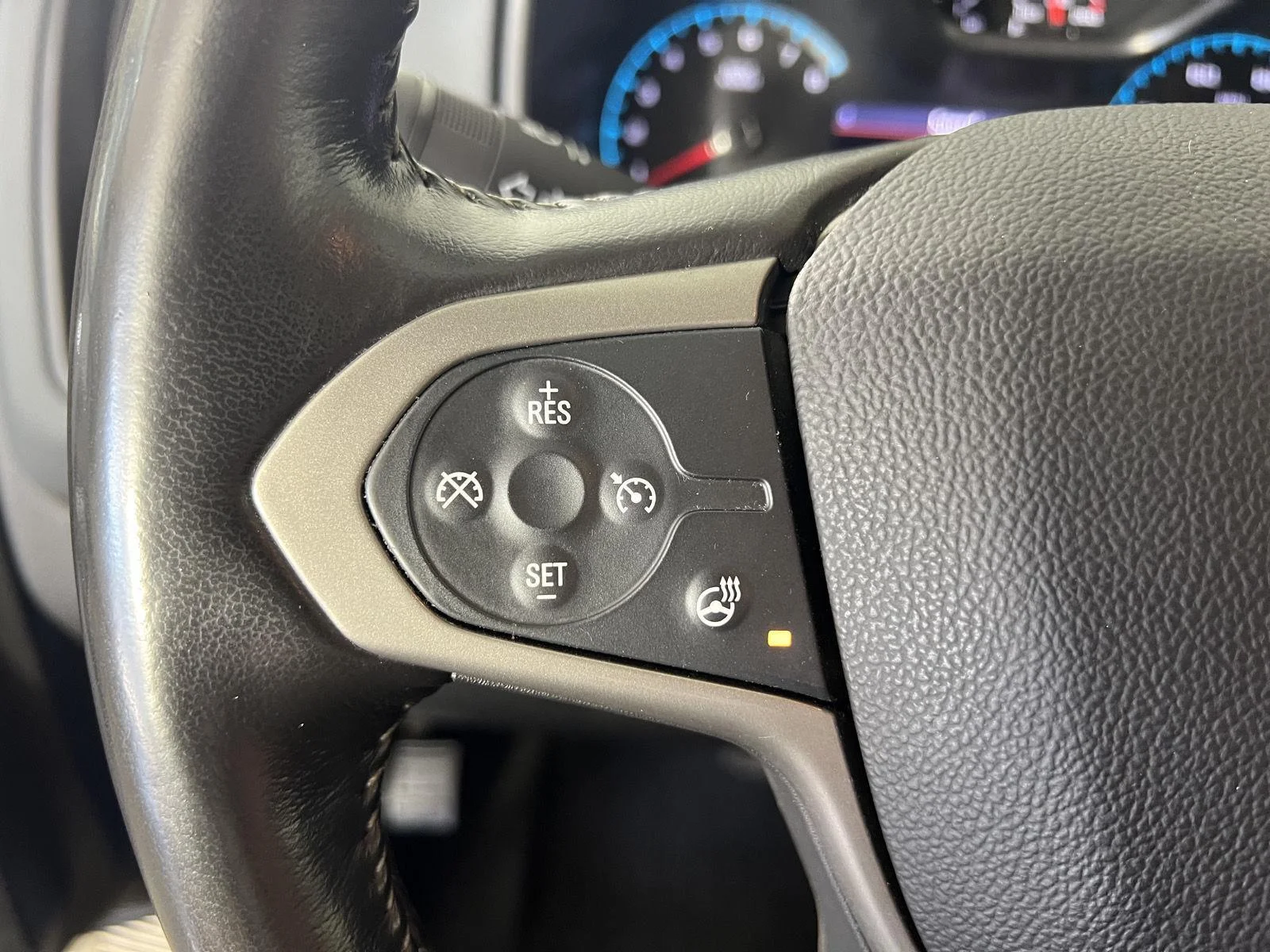 Used 2019 Pacific Blue Metallic Chevrolet Z71 image 11