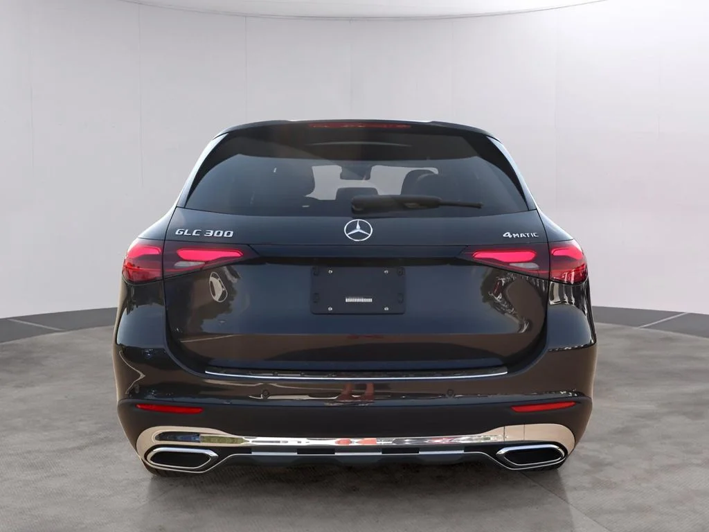 Used 2026 Graphite Gray Metallic Mercedes-Benz GLC 300 image 6