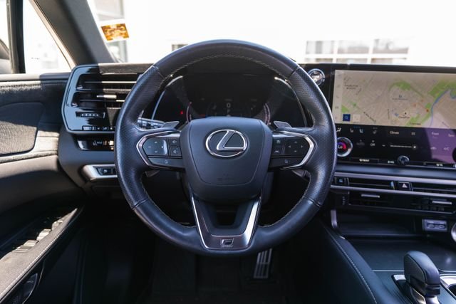 2024 Lexus RX Hybrid 500h - Photo 19
