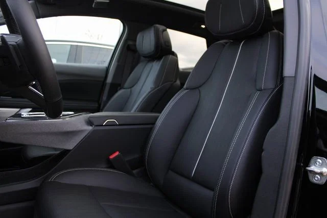 2026 Cadillac OPTIQ Premium Sport - Photo 28