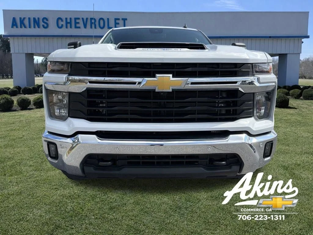 New 2025 Summit White Chevrolet LT image 2