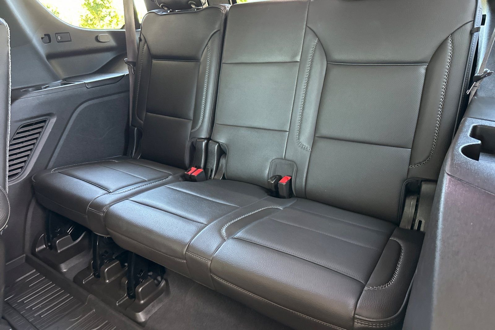 2021 GMC Yukon Denali - Photo 16
