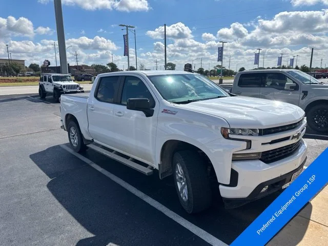 Used 2021 Summit White Chevrolet RST image 3