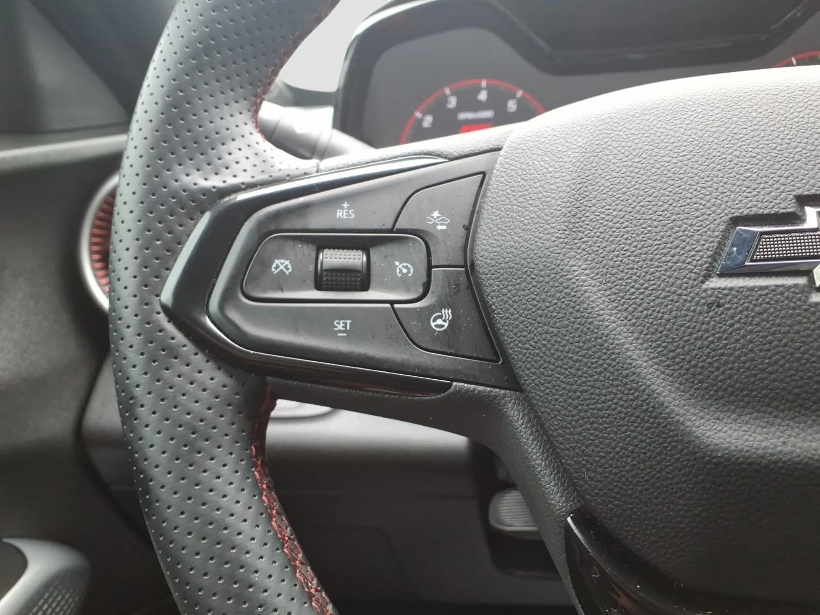 Used 2026 Dk. Gray Chevrolet RS (CB) image 23