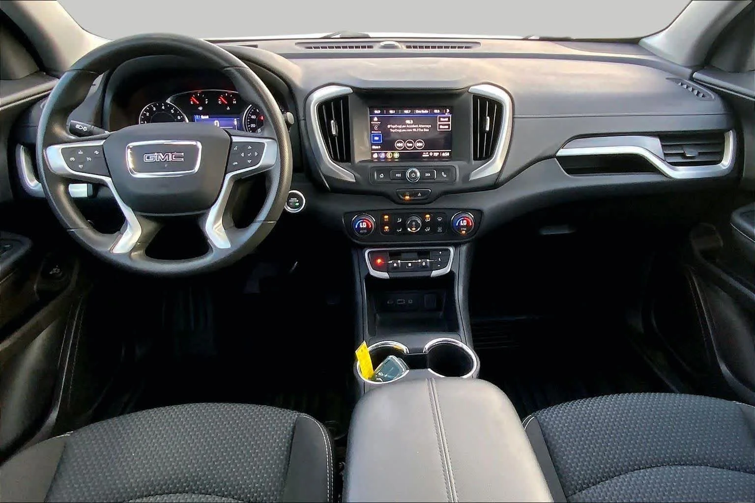 Used 2022 Summit White GMC SLE image 15