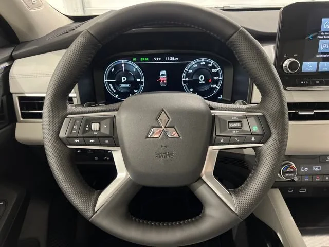 2025 Mitsubishi Outlander Plug-in Hybrid Platinum Edition - Photo 13