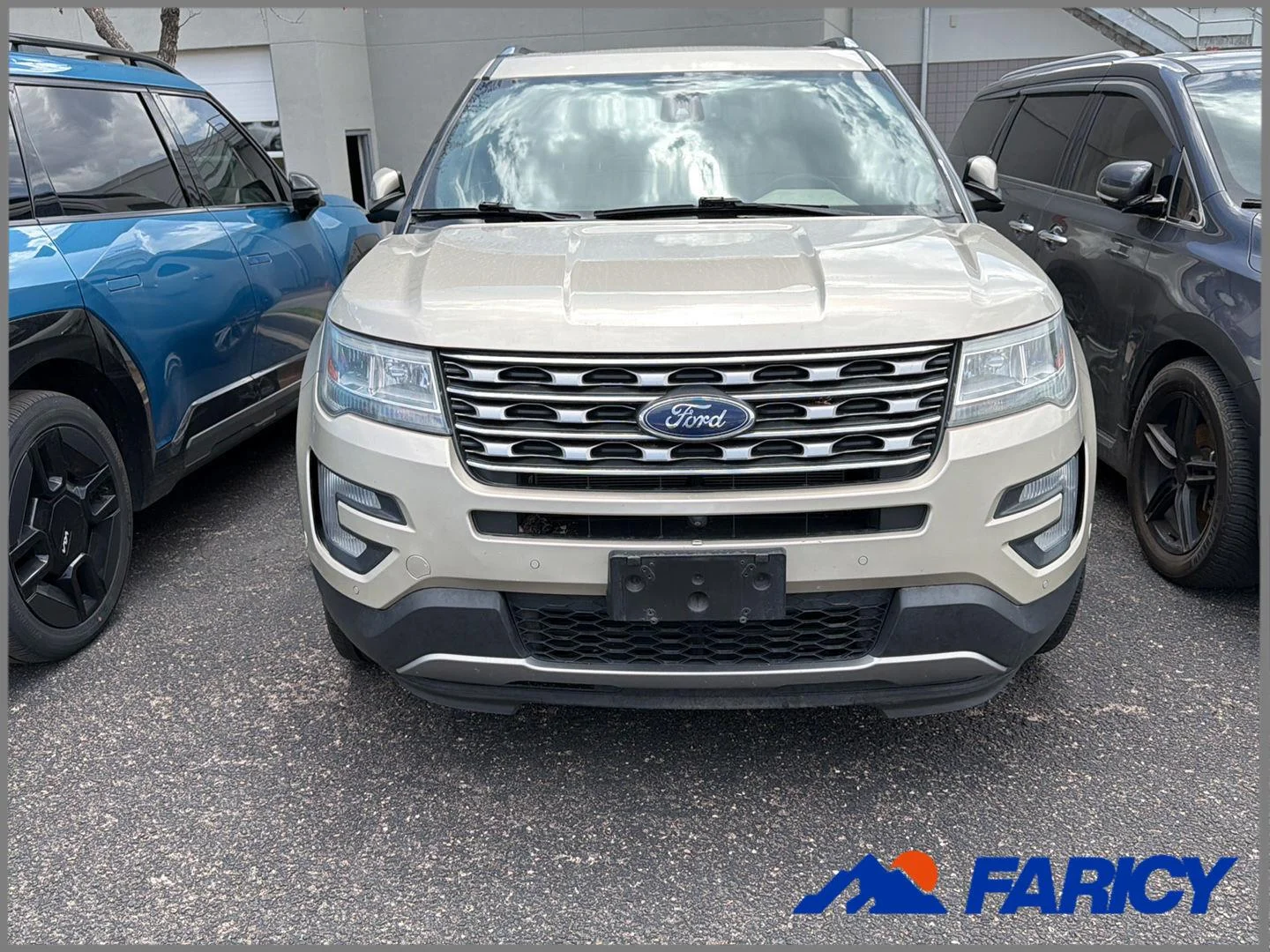 2017 Ford Explorer Limited 4WD's photo
