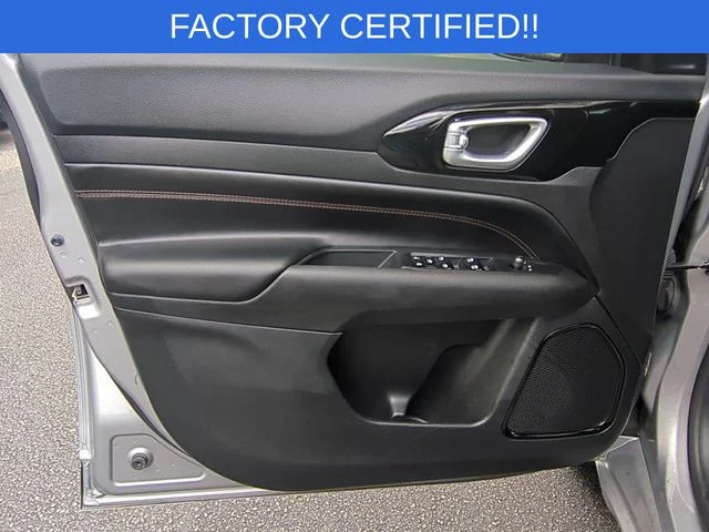 Used 2023 Silver Jeep Limited image 12
