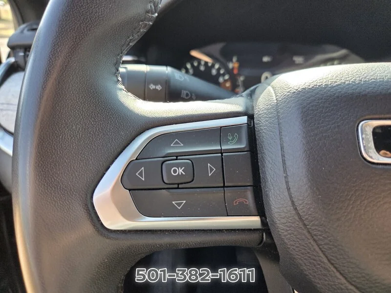Used 2024 Baltic Gray Metallic Clearcoat JEEP LATITUDE 4X4 image 25