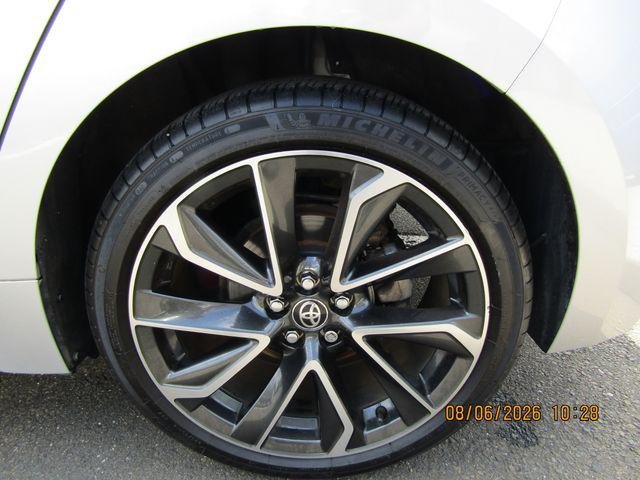 Certified Used 2020 CLASSIC SILVER MET Toyota  image 8