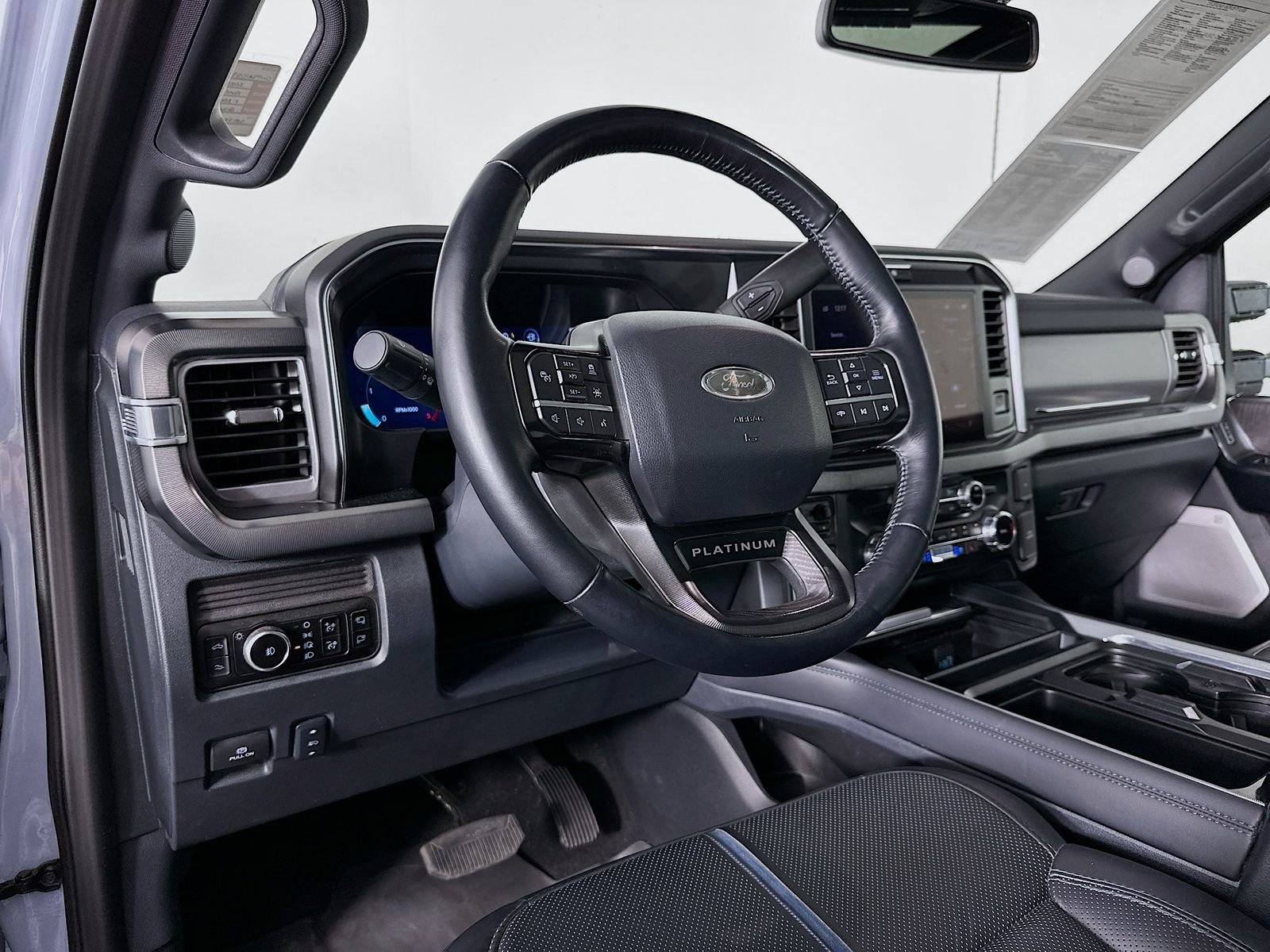 Used 2025 Gray Ford Platinum image 10