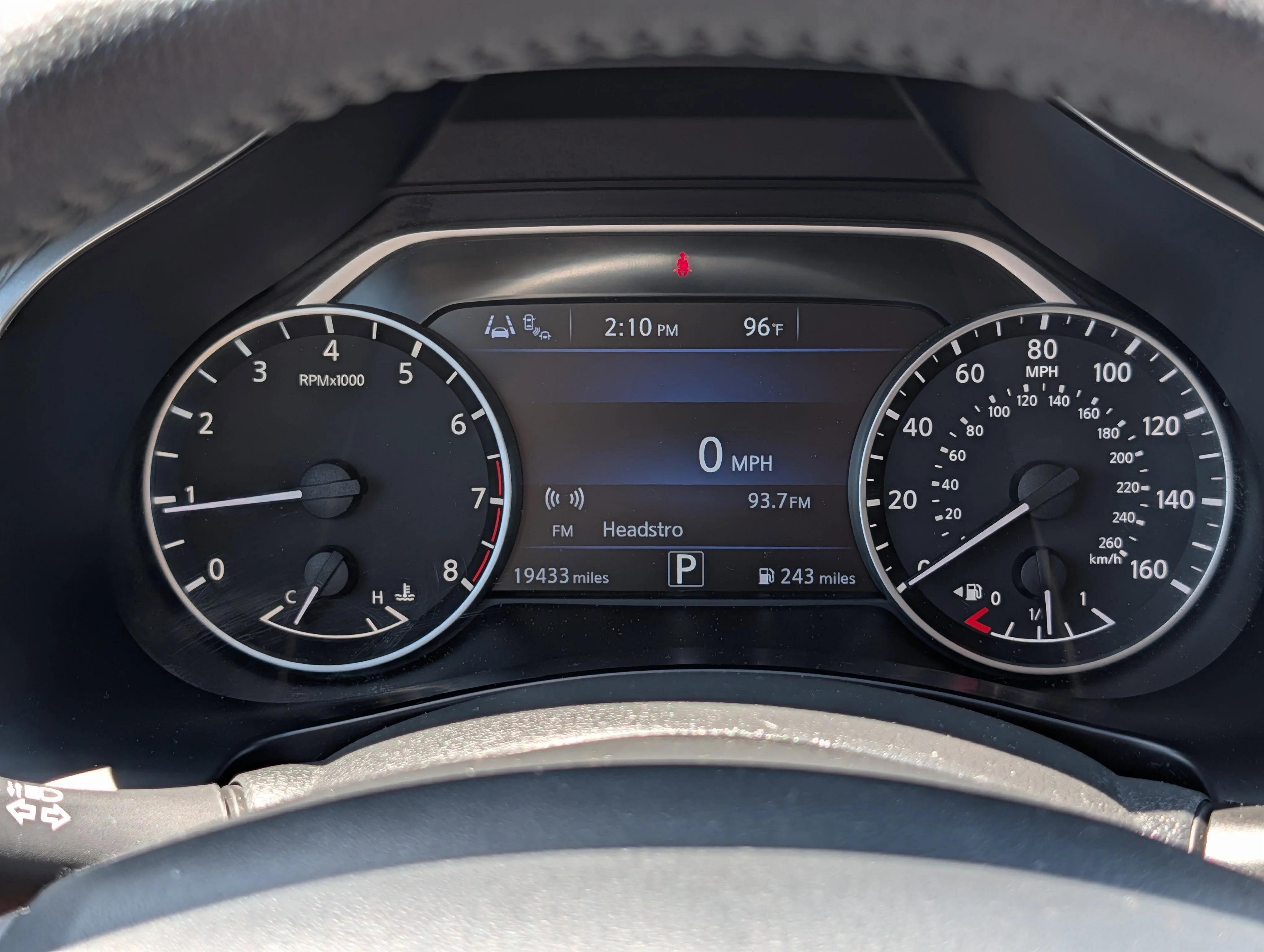 Used 2024 Boulder Gray Pearl Nissan SV image 21