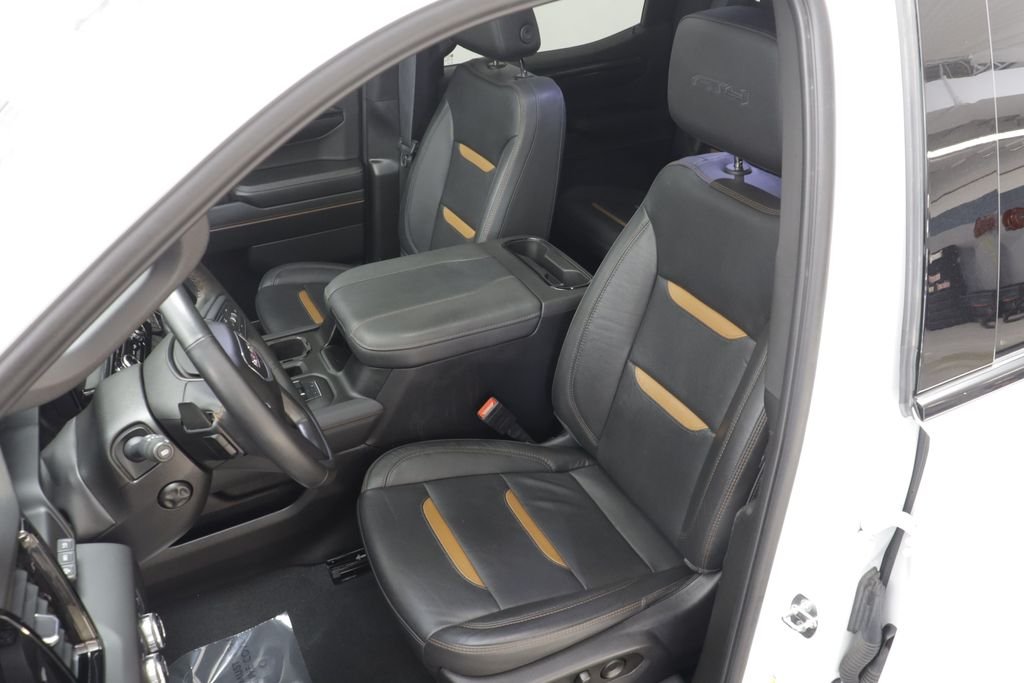 Used 2023 White GMC AT4 image 15