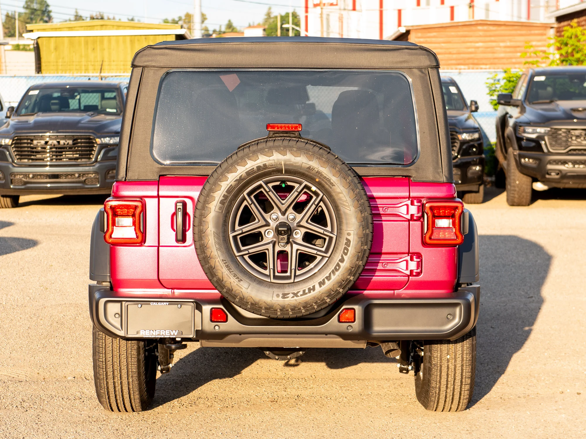New 2026 limited edition tuscadero pearl Jeep Sport S* image 4