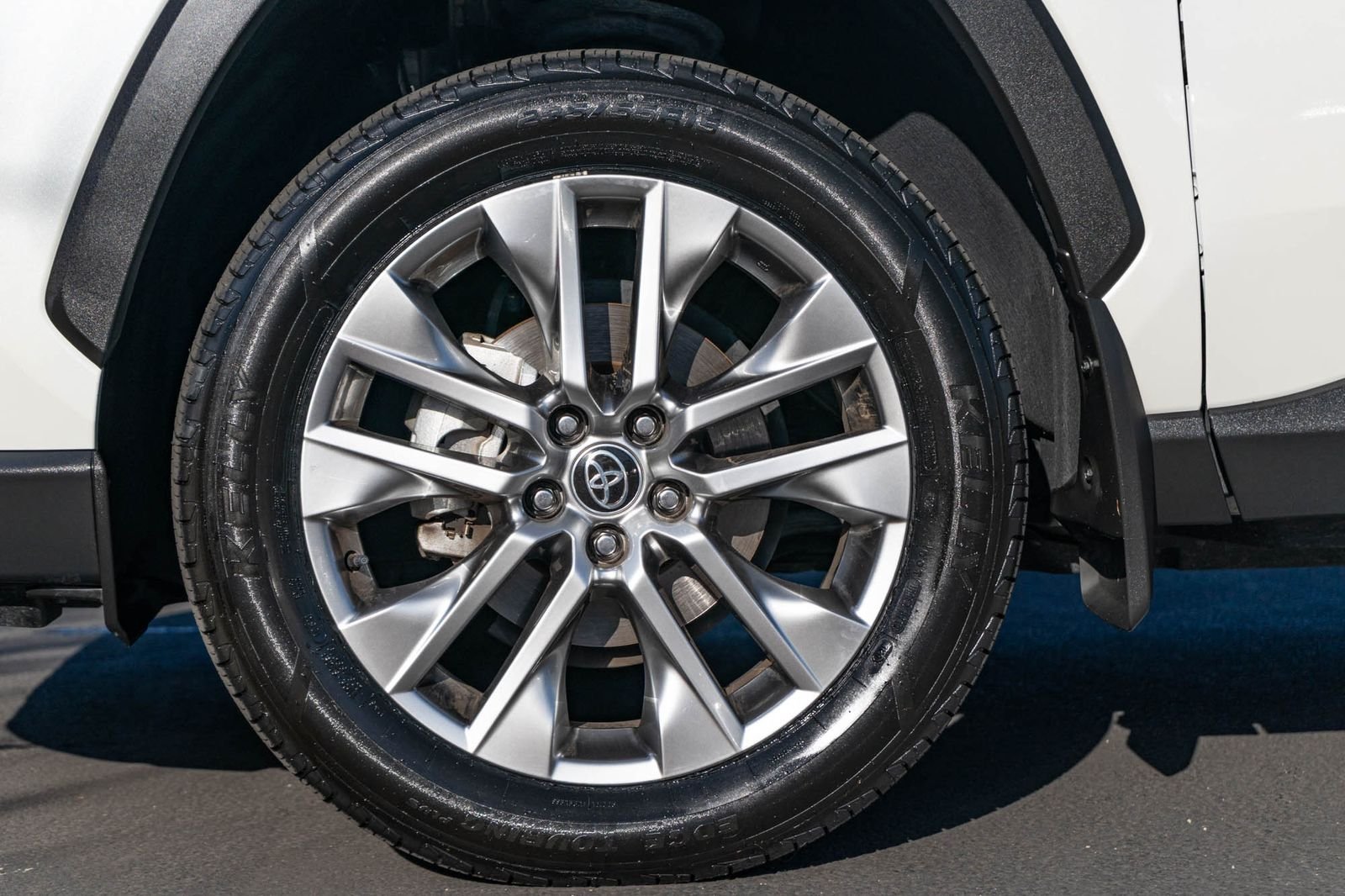 Certified Used 2022 Blizzard Pearl Toyota XLE Premium image 15