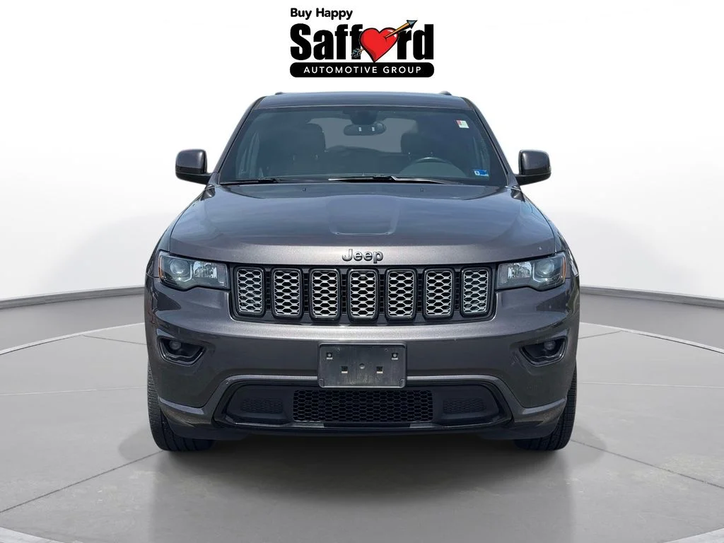 Used 2021 Gray Jeep Laredo X image 7