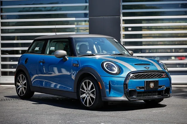 2024 MINI Cooper S Iconic