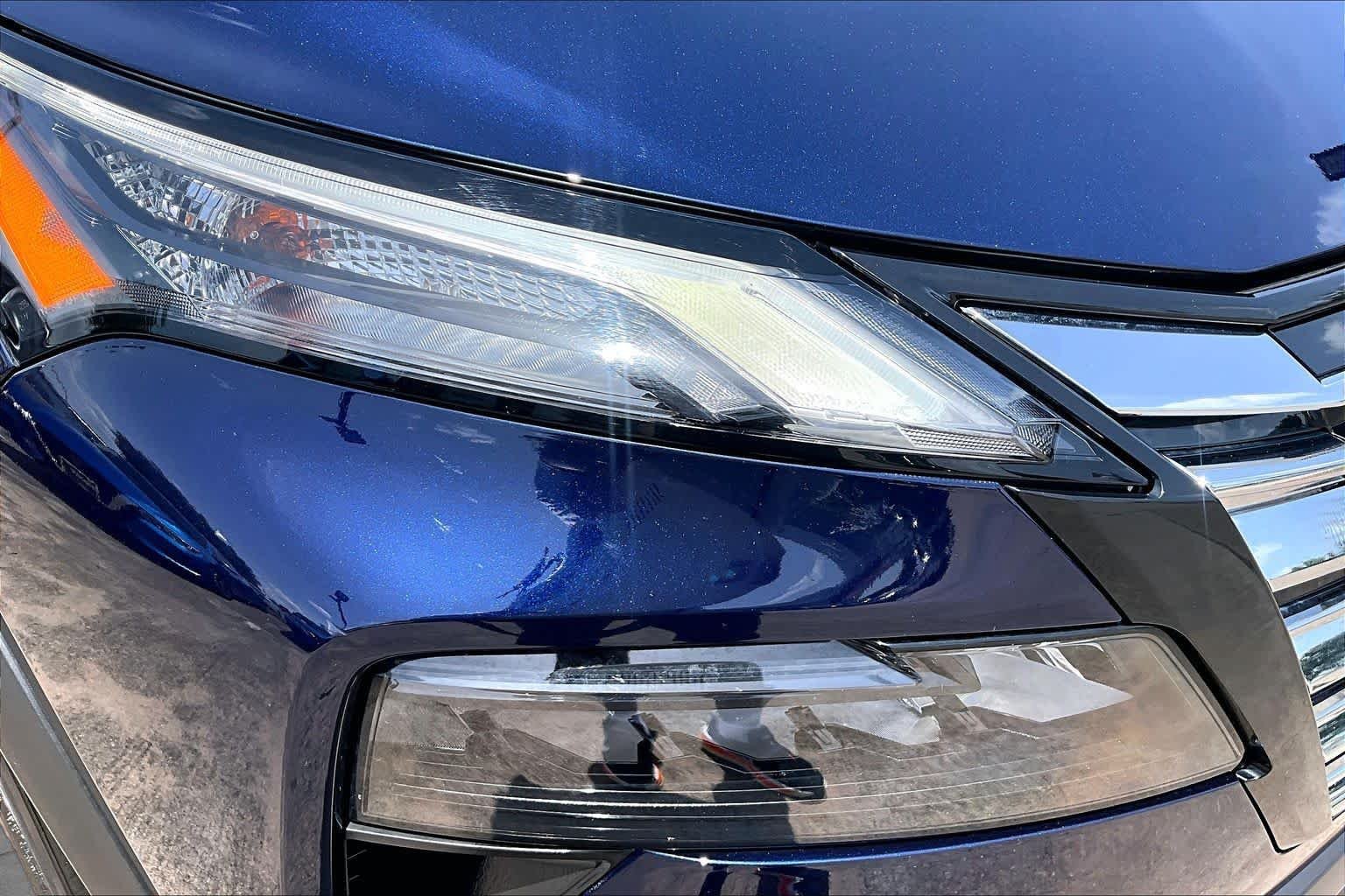 Used 2026 Deep Ocean Blue Pearl Nissan SV image 27