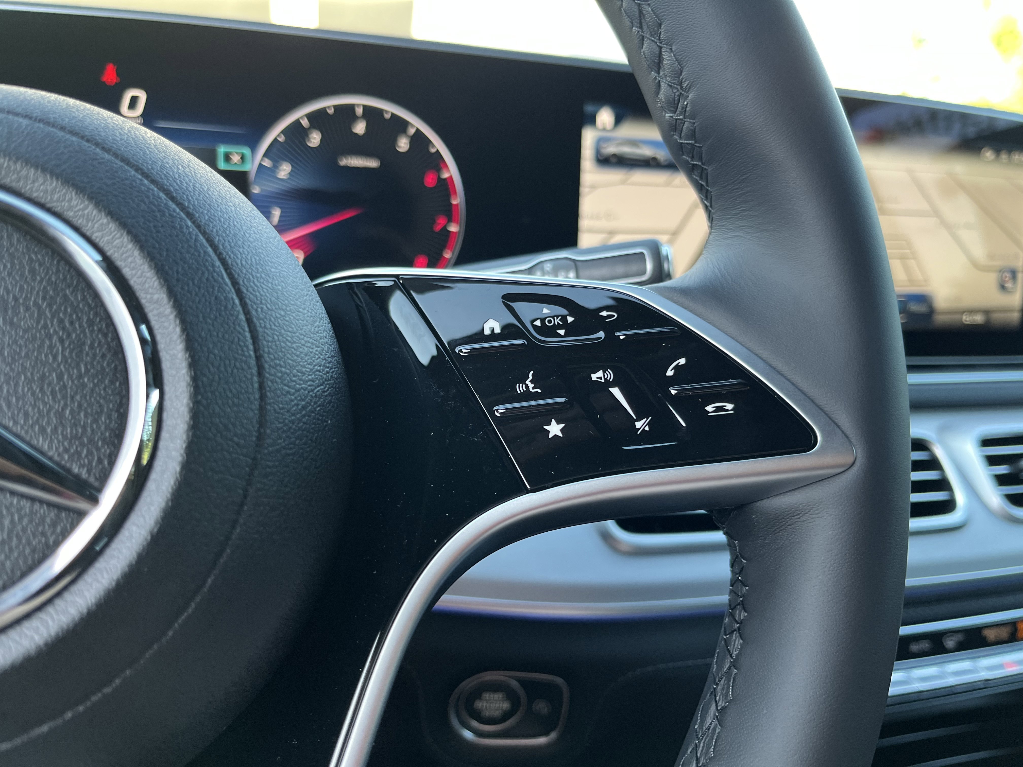 New 2026 Black Mercedes-Benz GLE 450 image 27