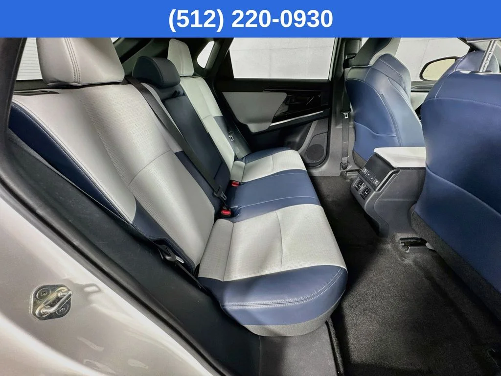 Used 2023 White Subaru Touring image 35