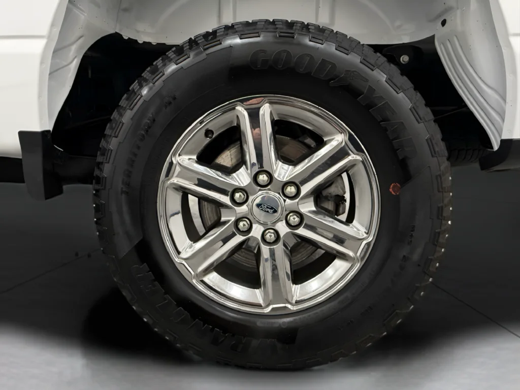 2025 Ford F-150 XLT - Photo 22