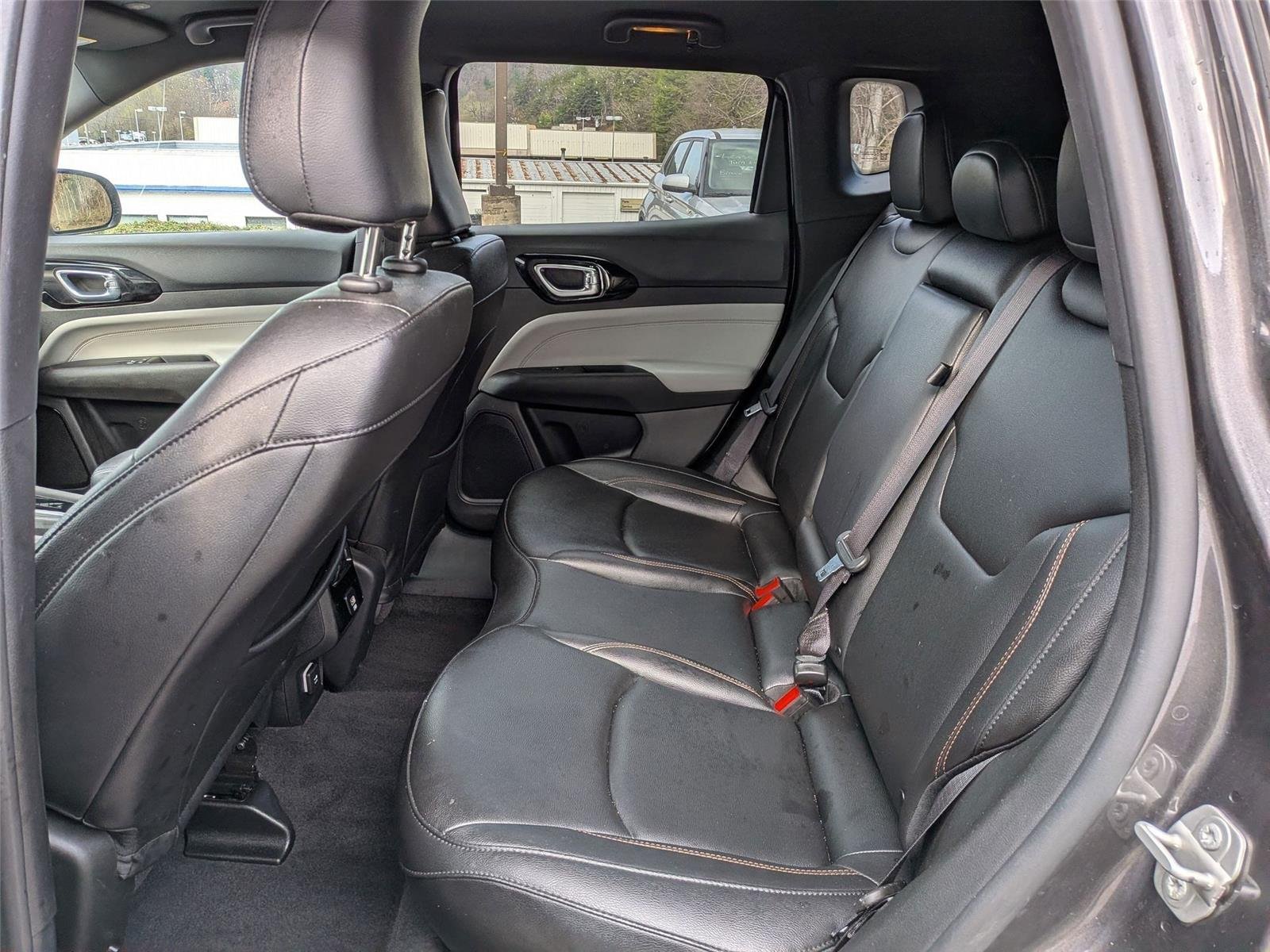 Used 2024 Black Clearcoat Jeep Limited image 28