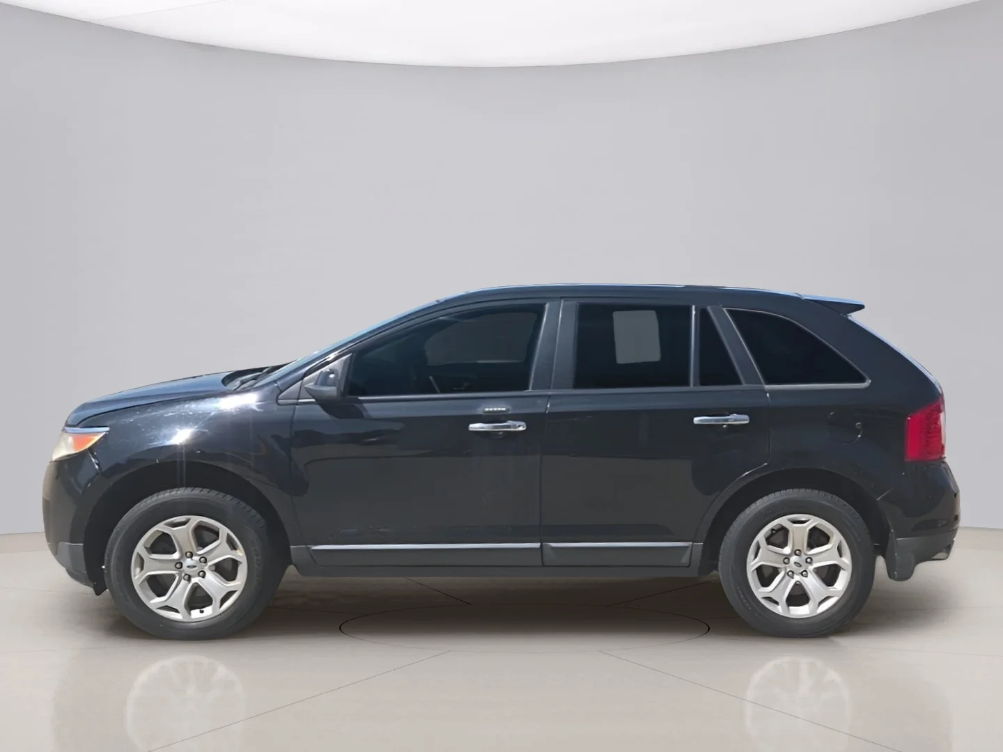 Used 2011 Black Ford SEL image 2