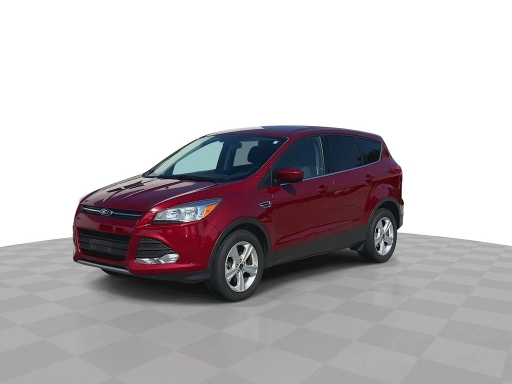 Used 2016 Red Ford SE image 4