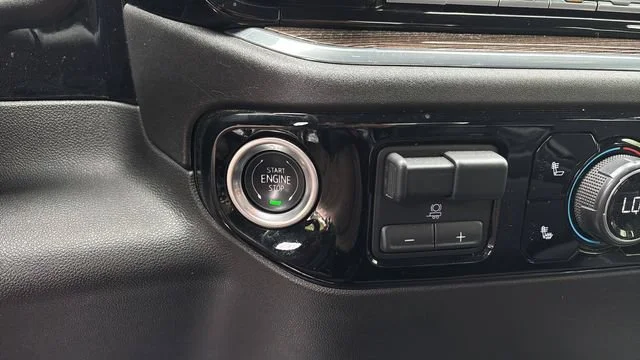 Used 2025 Cypress Gray Chevrolet LT image 30