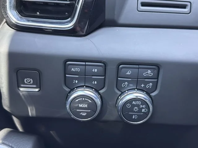 Used 2023 Onyx Black GMC Denali image 26