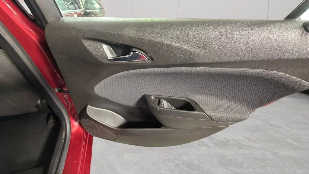 Used 2017 CAJUN RED TINTCOAT Chevrolet LT image 31