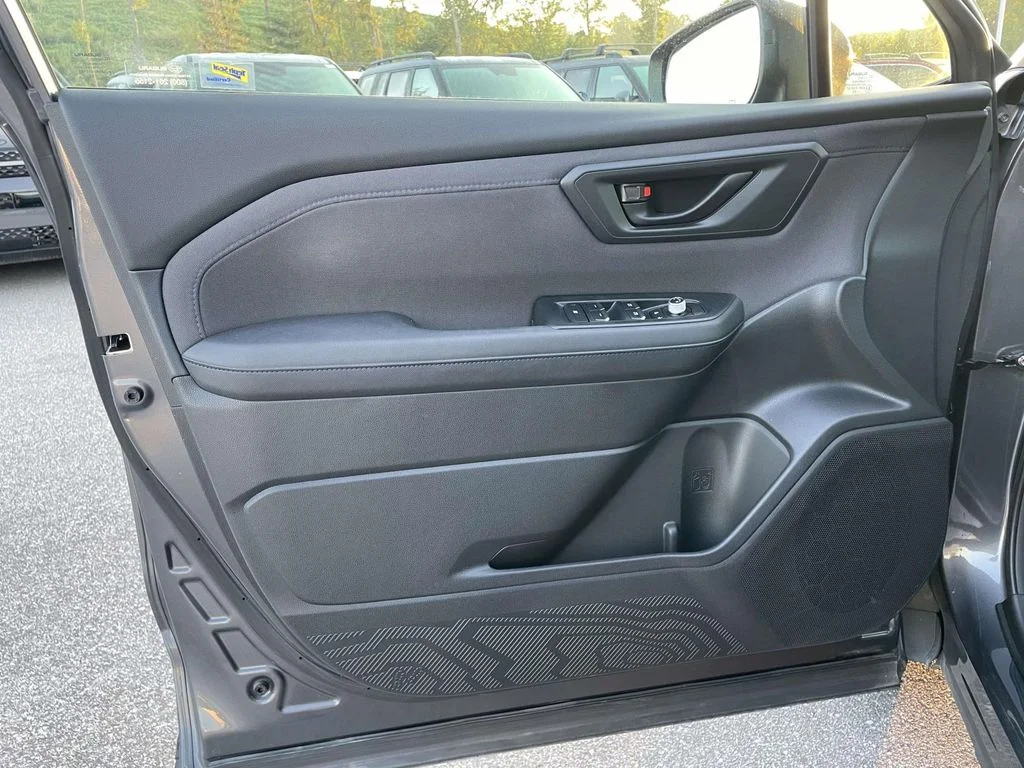 Used 2025 Magnetite Gray Metallic Subaru Premium image 5