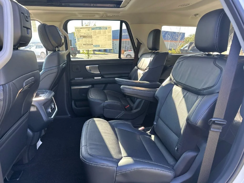 New 2027 White Ford Platinum image 14