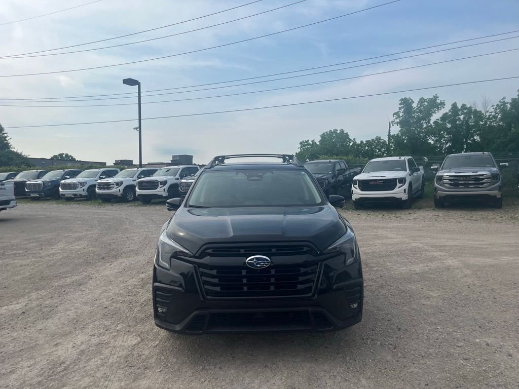Used 2023 Crystal Black Silica Subaru Onyx Edition image 4