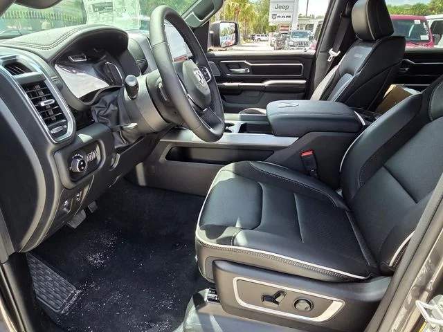 New 2026 Granite Crystal Metallic Clear-Coat Exterior Paint RAM Laramie image 10