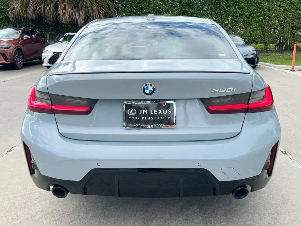 2023 BMW 3 Series 6