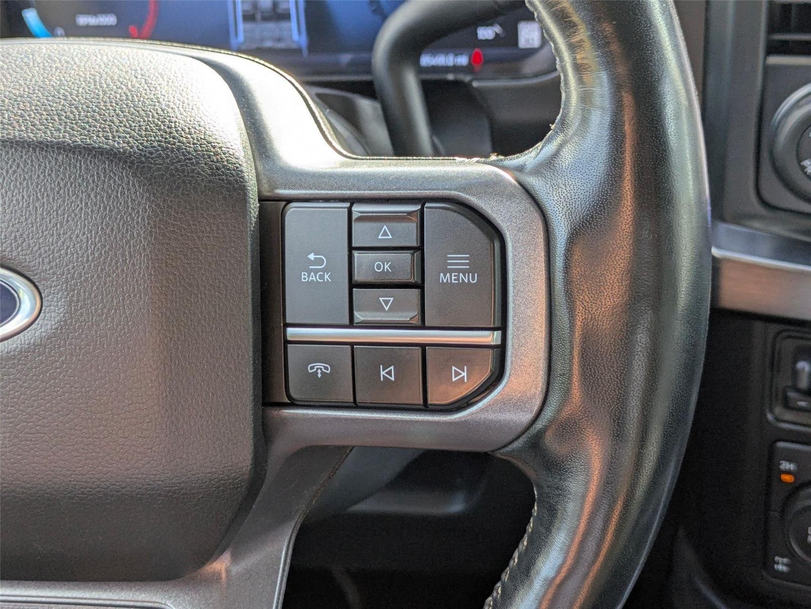 Used 2023 Oxford White Ford LARIAT image 18