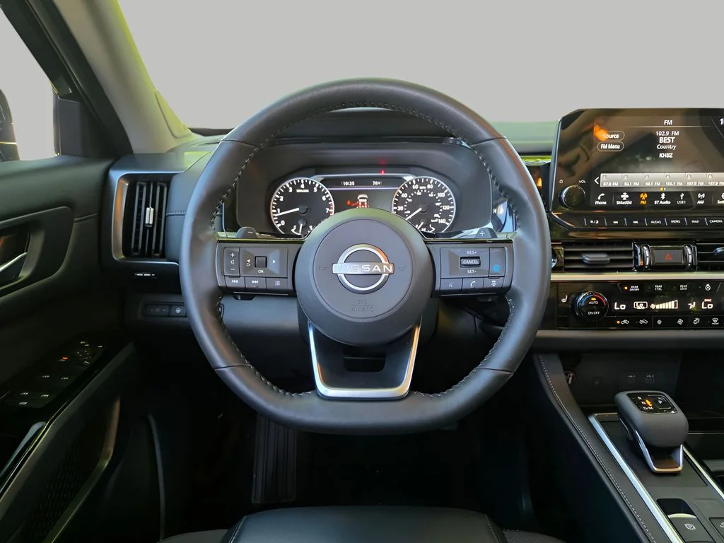 Used 2025 Super Black Nissan SL image 21