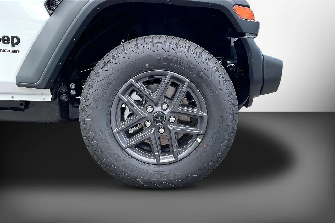 New 2026 Bright White Clear-Coat Exterior Paint Jeep Sport S image 29
