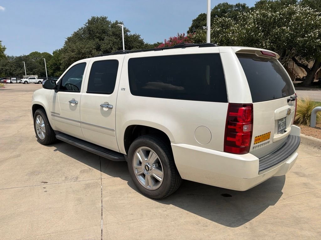 Used 2010 White Chevrolet LTZ image 10