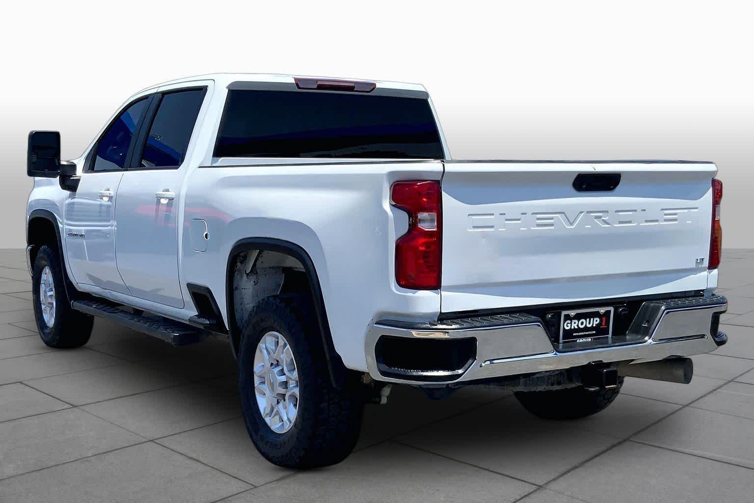 Used 2021 Summit White Chevrolet LT image 11