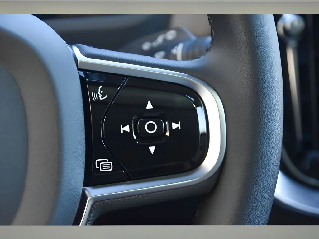 2026 Volvo XC90 Plus - Photo 36