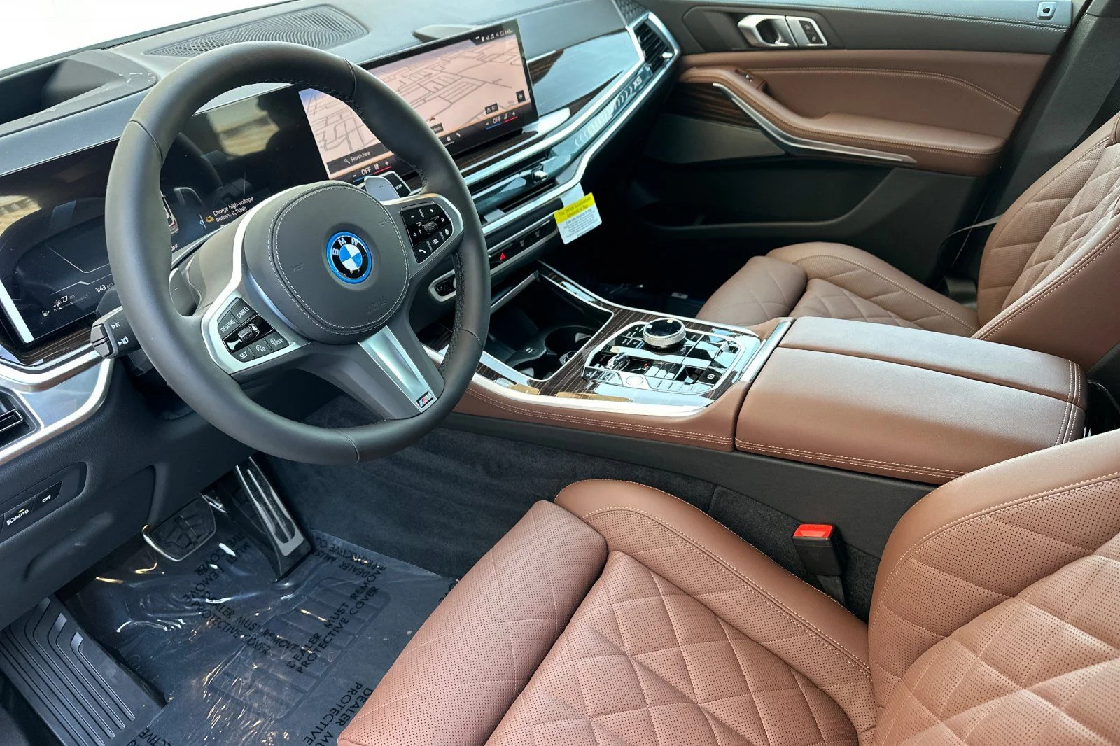 New 2026 Mineral White Metallic BMW xDrive50e image 7