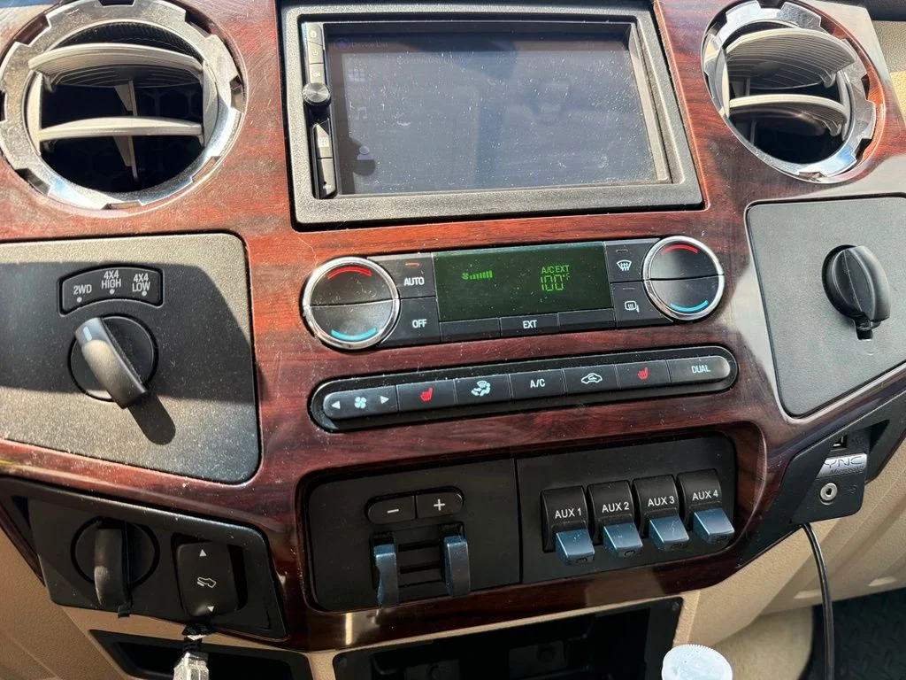 Used 2010  Ford  image 18