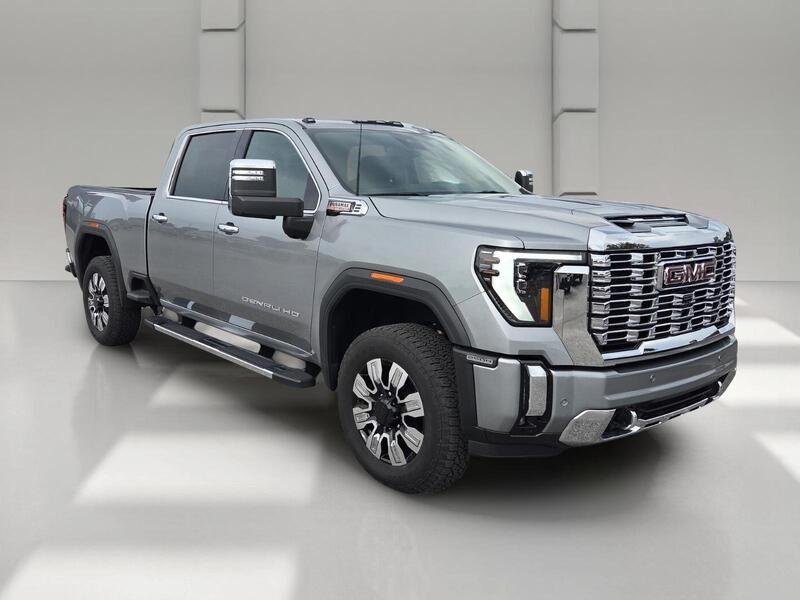 Used 2025 Sterling Metallic GMC 4WD CREW CAB 159" DENALI image 7