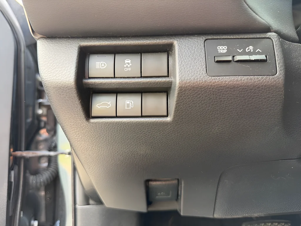 Used 2019 Gray Toyota XLE image 10