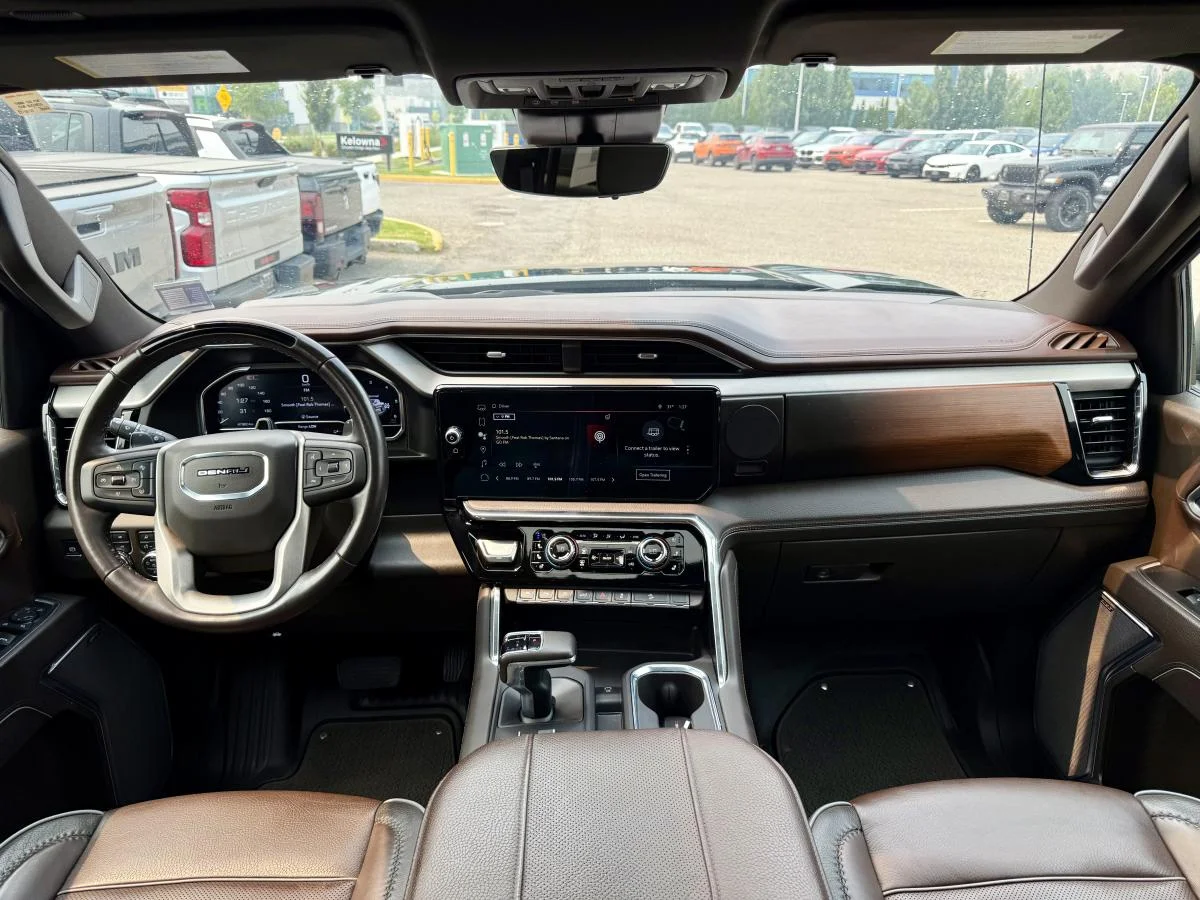 Used 2025 Black GMC Denali image 20