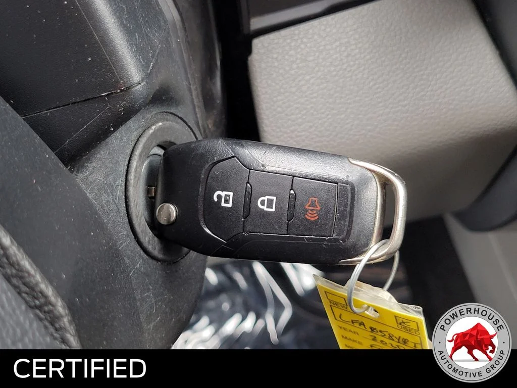 Used 2020 White Ford XLT image 35