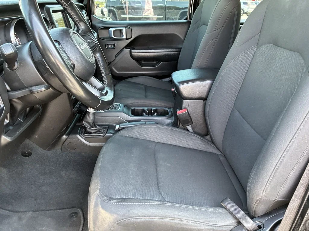 Used 2022 Black Jeep Unlimited Sport Altitude image 16